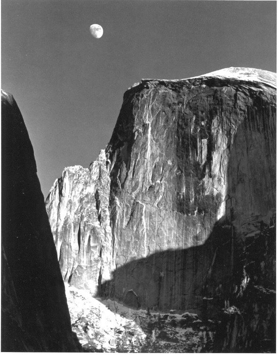 aa_half_dome_with_moon