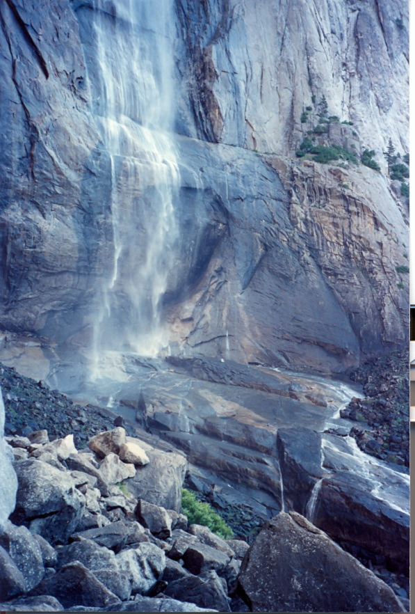 Bridal_Veil_Fall_bottom